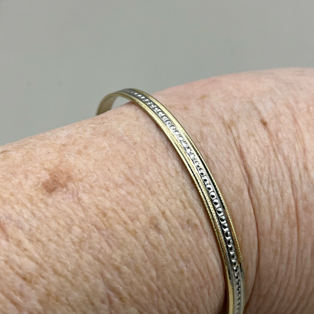 Elegant Gold & Silver Tone Textured Bangle Bracelet - Picture 2 of 5